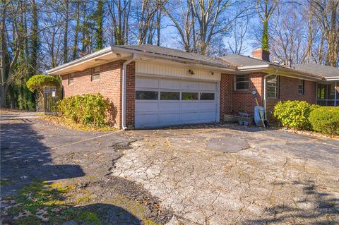 Single Family Residence in Atlanta GA 129 W Lake Ave NW Ave 2.jpg