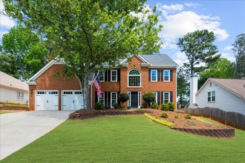 Homes For Sale - 5500 Hillgate Crossing<br/> Johns Creek, GA 30005