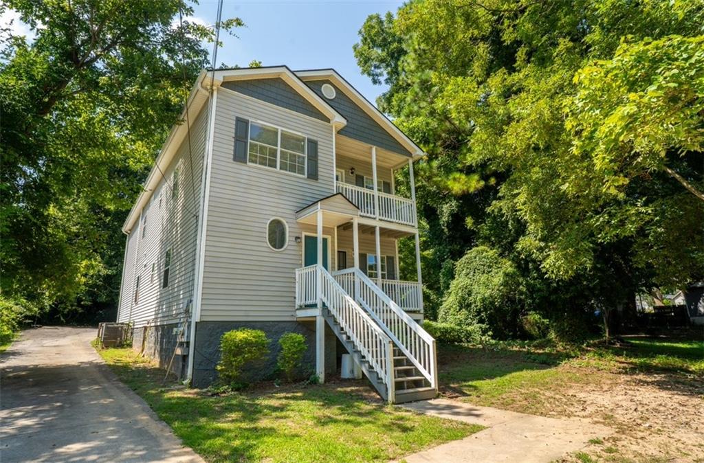 1960 Pinedale Drive NW