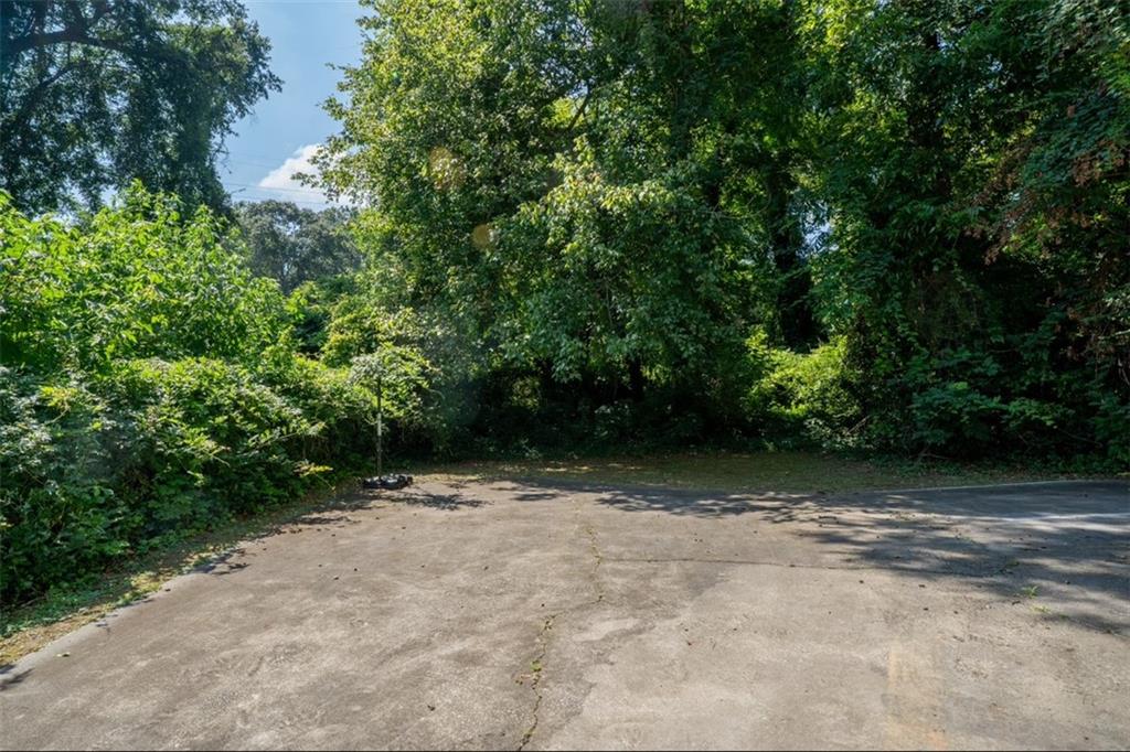 1960 Pinedale Drive NW