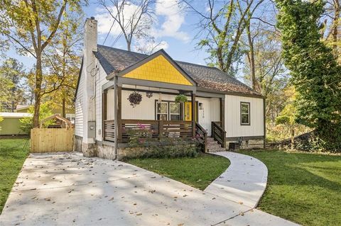 Photo of 1770 S OLYMPIAN Way SW, Atlanta, GA 30310 (MLS # 7691420)