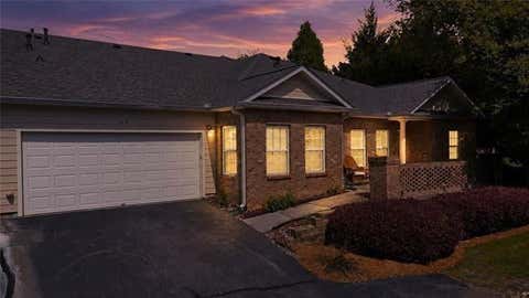 Townhouse For Sale - 119 Villa Park Circle<br/> Gwinnett County, Stone Mountain, GA 30087
