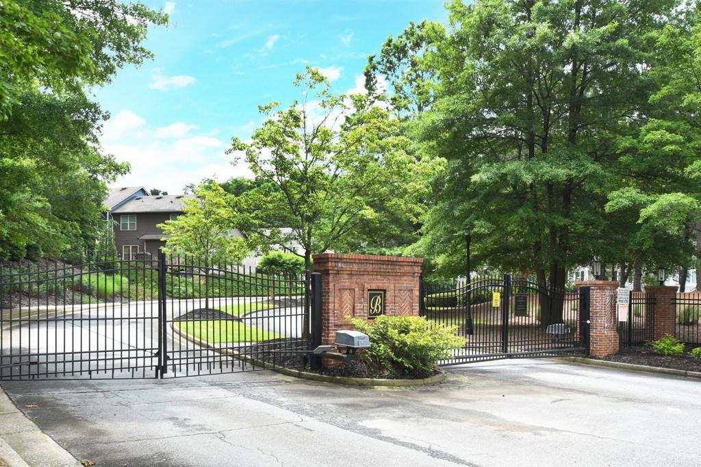 Brownstone Square - Residential