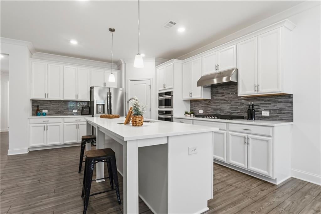214 Hickory Bluffs Parkway