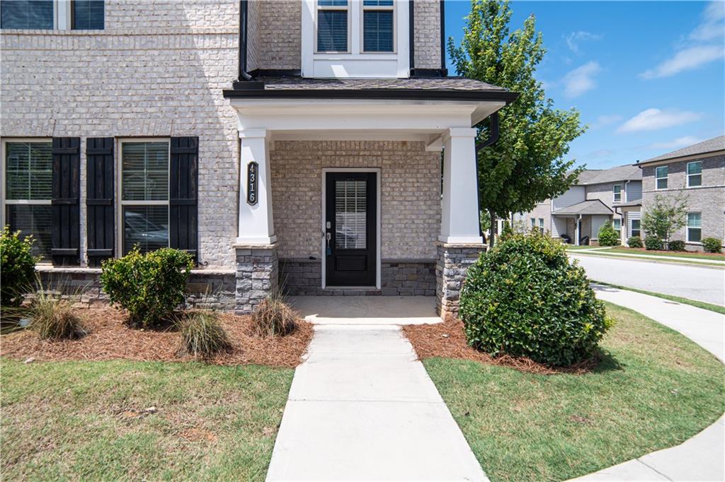 4316 Waxwing Street