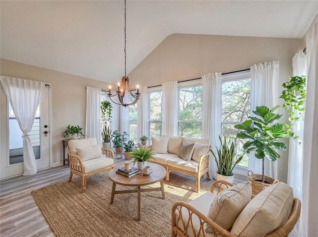 2214 Lake Pointe Circle