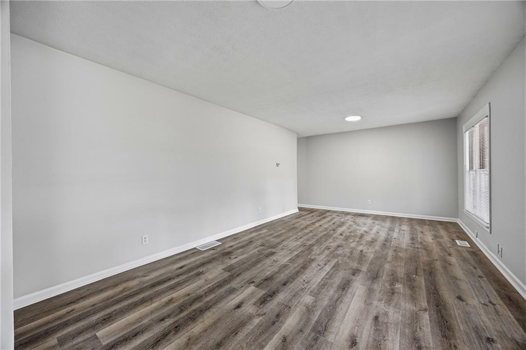 2494 Fairway Circle SW