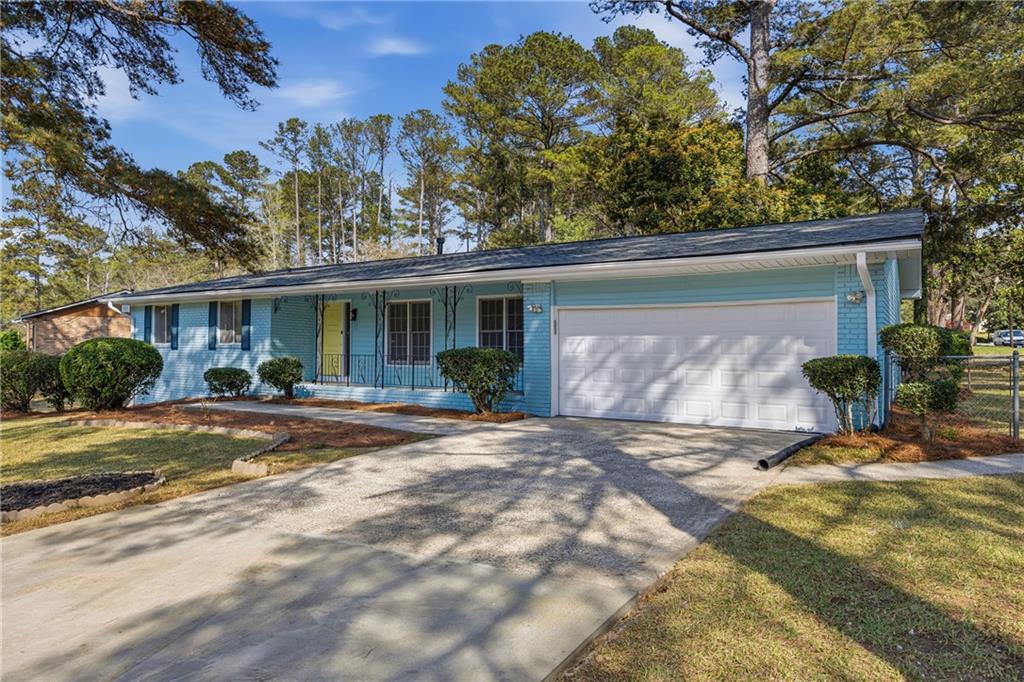 2494 Fairway Circle SW