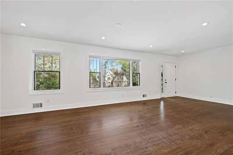 Atlanta, Georgia 30329, United States, 4 Bedrooms Bedrooms, ,3 BathroomsBathrooms,Residential,Active,87111