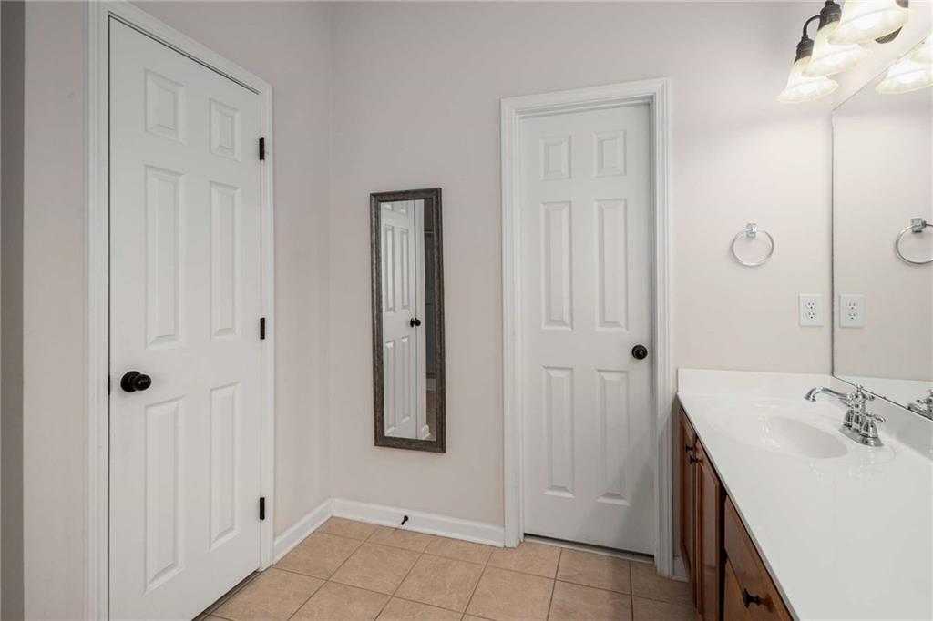 7994 Larksview Drive, Fairburn, Georgia image 27