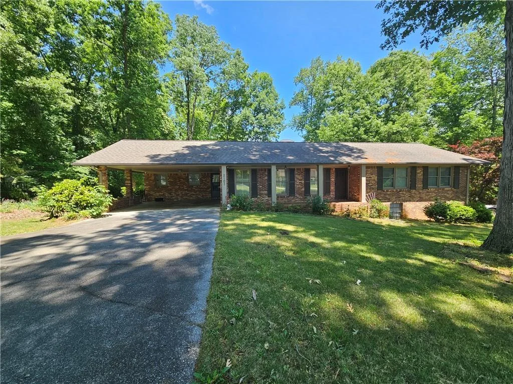 2107 Flat Shoals Road SW