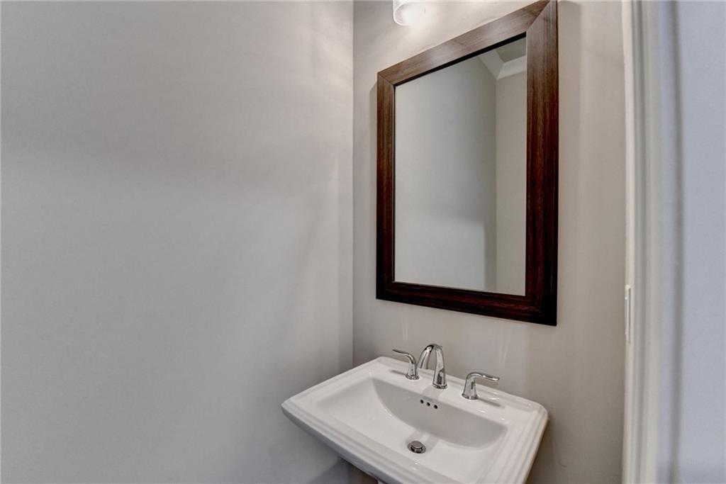 1043 Harvest Park Lane, Suwanee, Georgia image 30