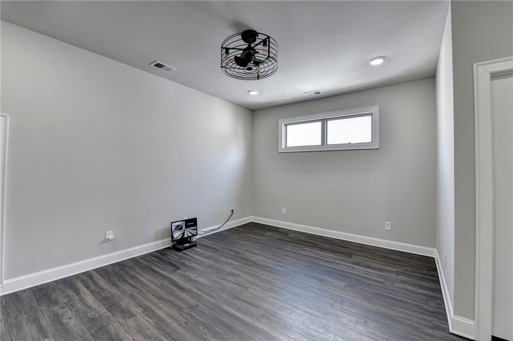 listing image 54