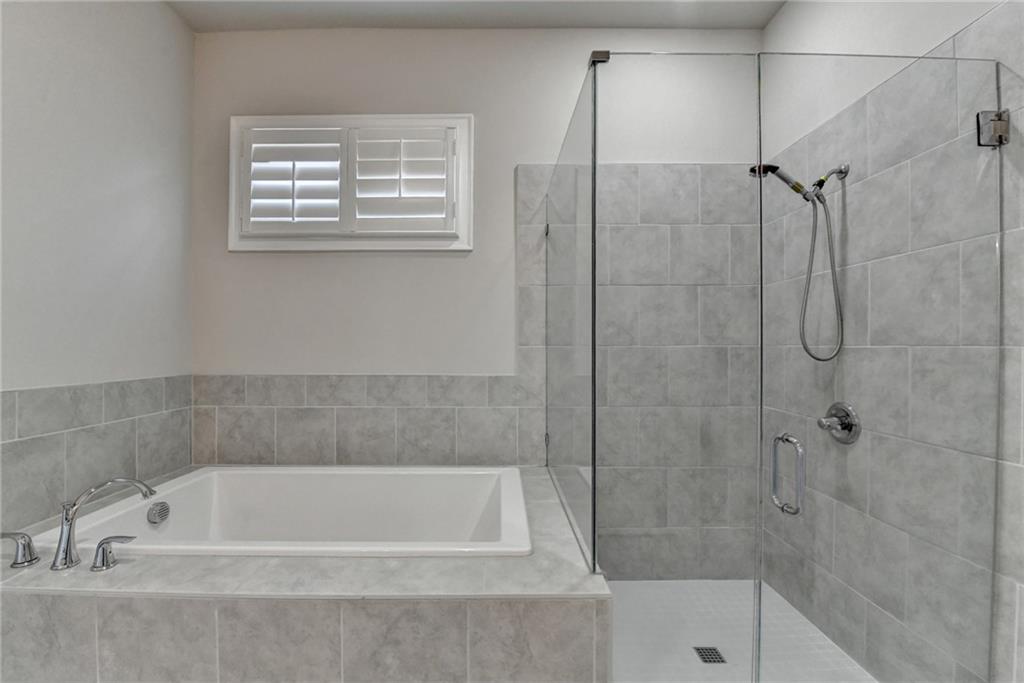 1043 Harvest Park Lane, Suwanee, Georgia image 42