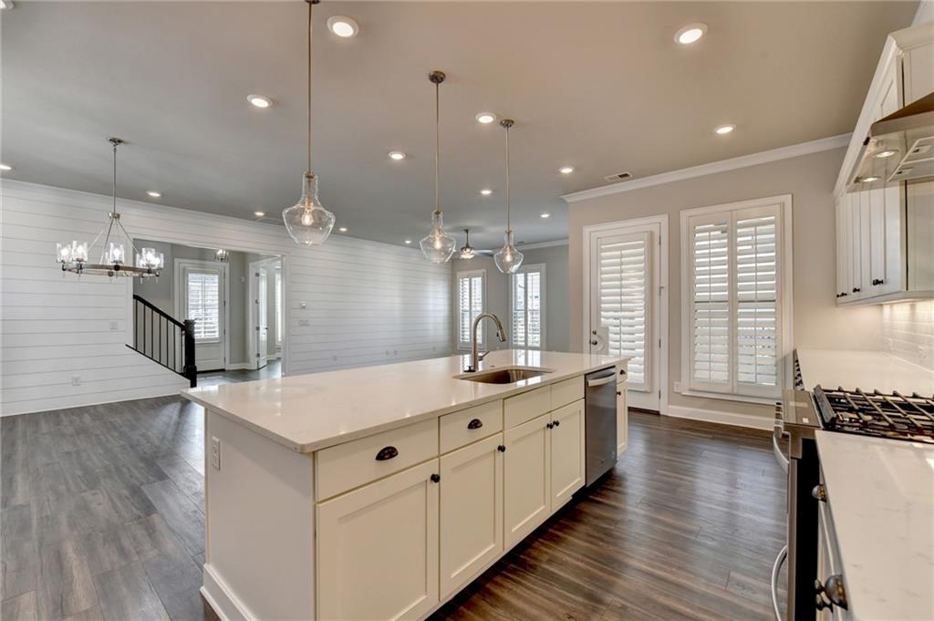 1043 Harvest Park Lane, Suwanee, Georgia image 23