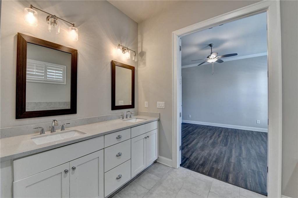 1043 Harvest Park Lane, Suwanee, Georgia image 41