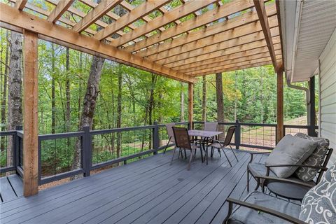 A home in Dawsonville