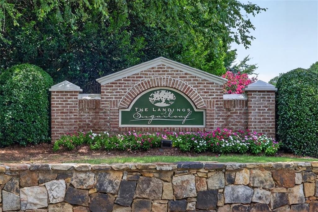 2294 Meadow's End