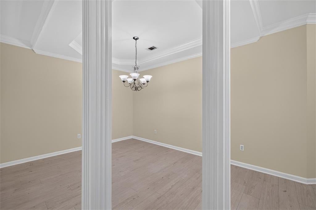 2294 Meadow's End