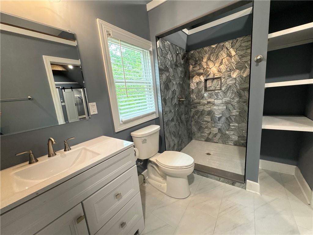 1803 Chatuge Hills Road, Hiawassee, Georgia image 23