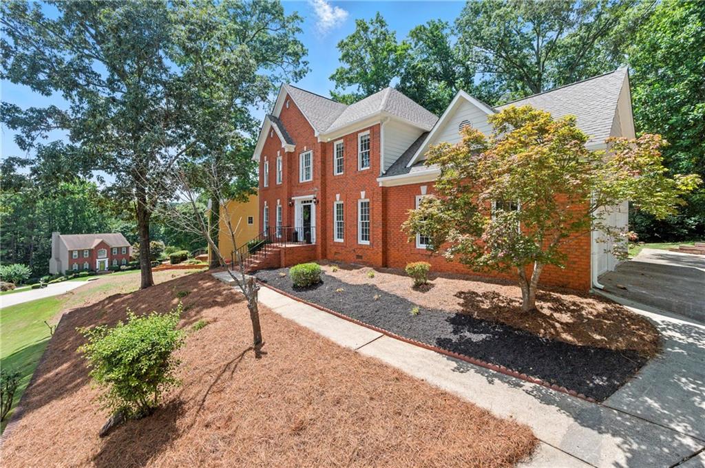 1952 Skidmore Circle