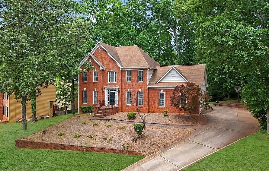 1952 Skidmore Circle