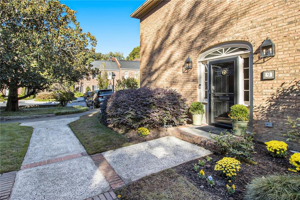 9 Kings Walk NE