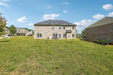 A home in Fairburn