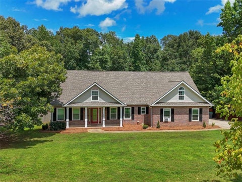 Homes For Sale - 545 Barhams Ridge Drive<br/> Mcdonough, GA 30252