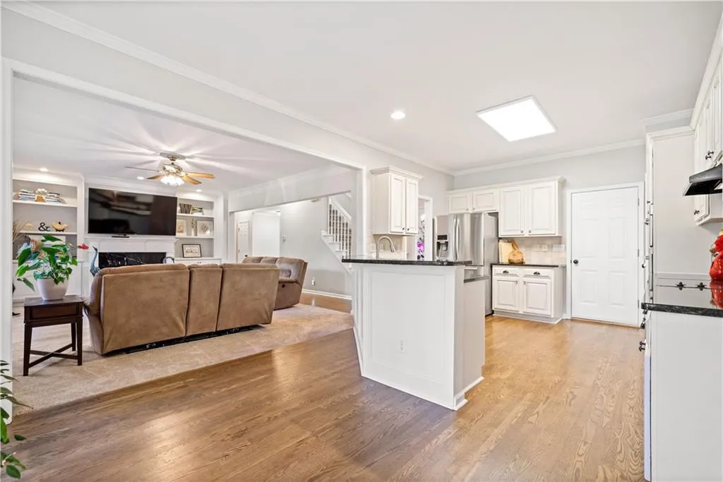 Lawrenceville, Georgia 30043, United States, 6 Bedrooms Bedrooms, ,4 BathroomsBathrooms,Residential,Active,24642