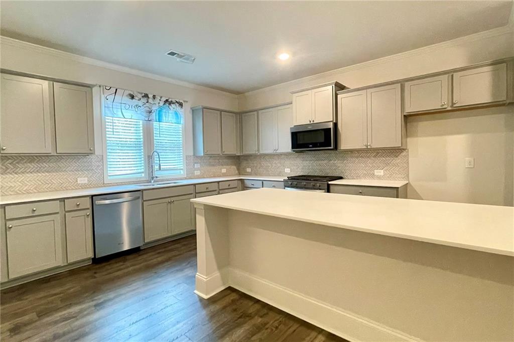 Towne Lake Hills Townhomes - Residential