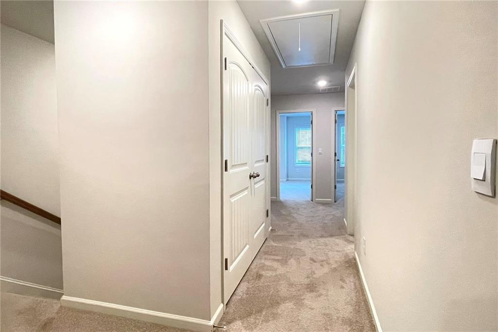 Towne Lake Hills Townhomes - Residential