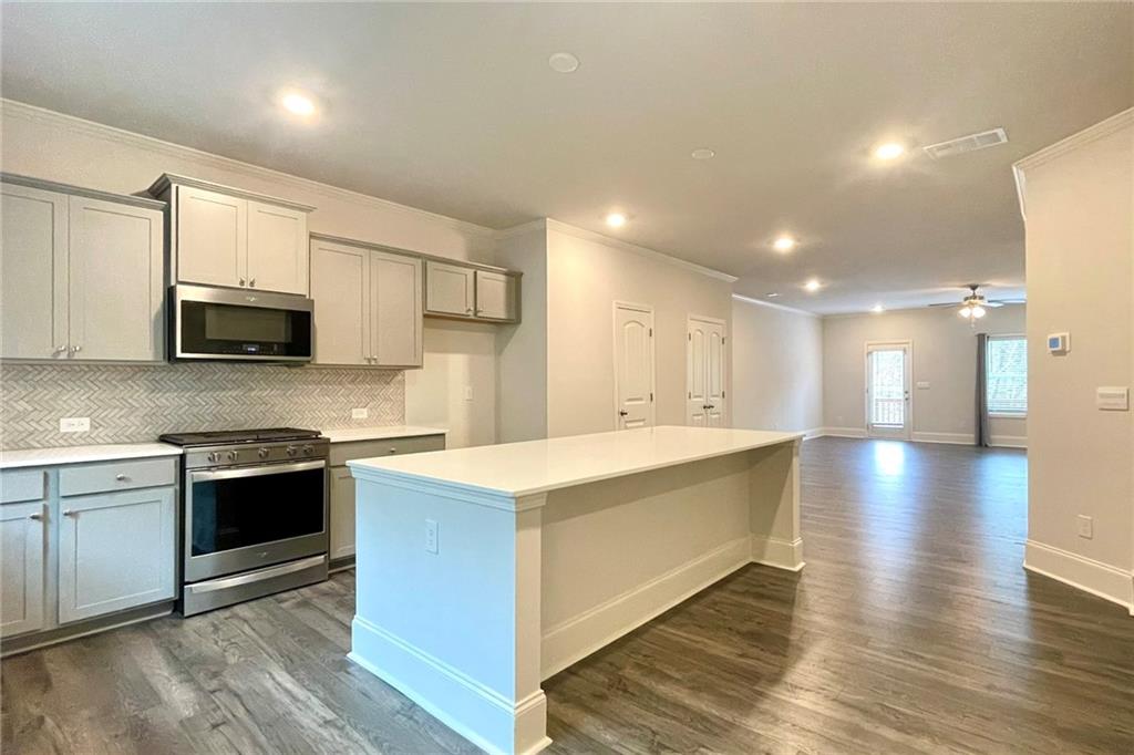 Towne Lake Hills Townhomes - Residential