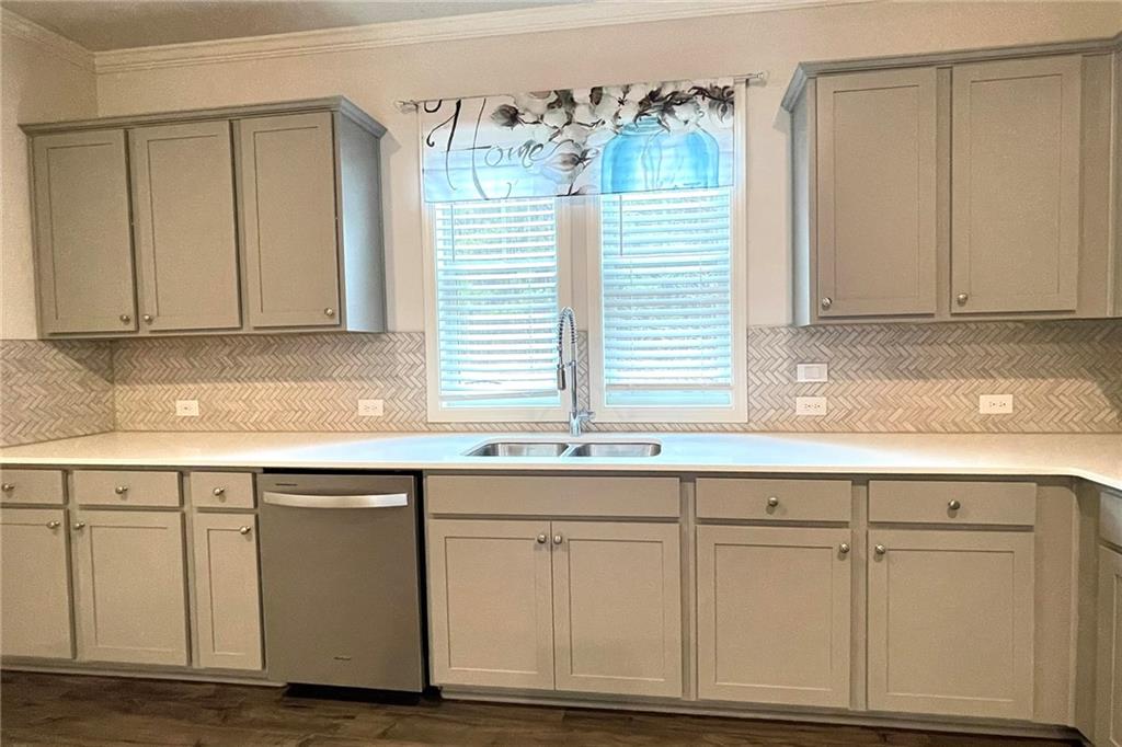 Towne Lake Hills Townhomes - Residential