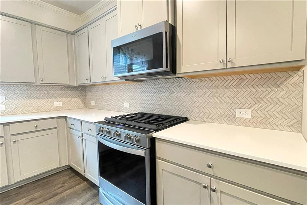 Towne Lake Hills Townhomes - Residential