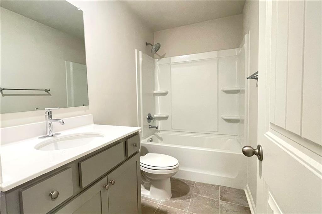 Towne Lake Hills Townhomes - Residential