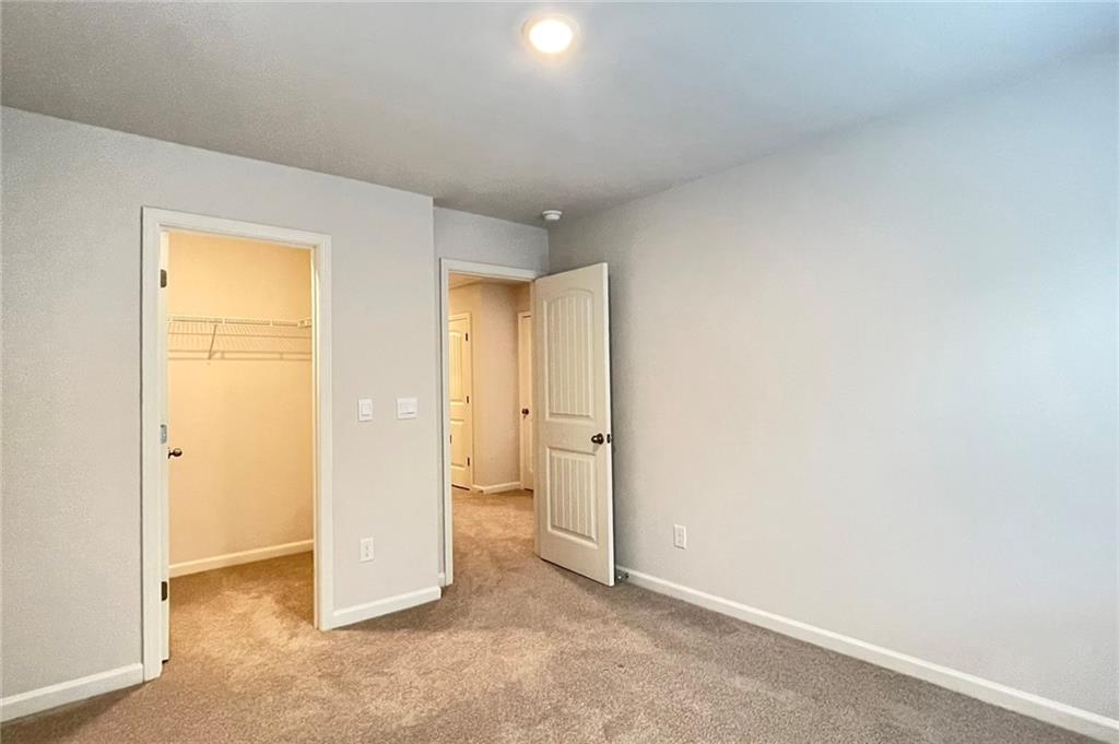 Towne Lake Hills Townhomes - Residential