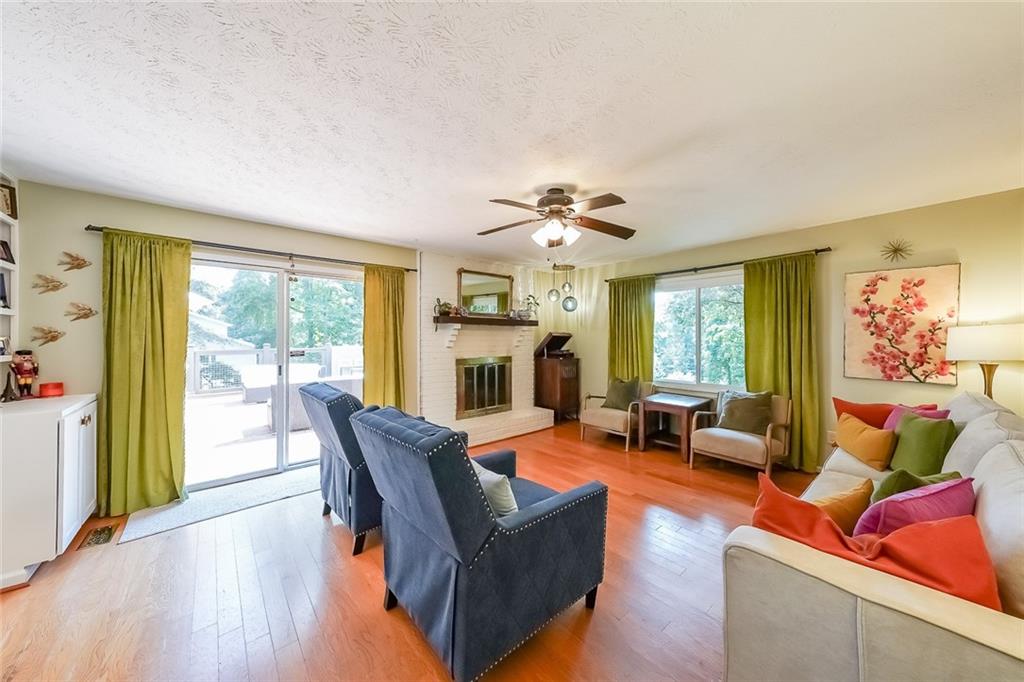 Burnt Hickory Hills - Residential