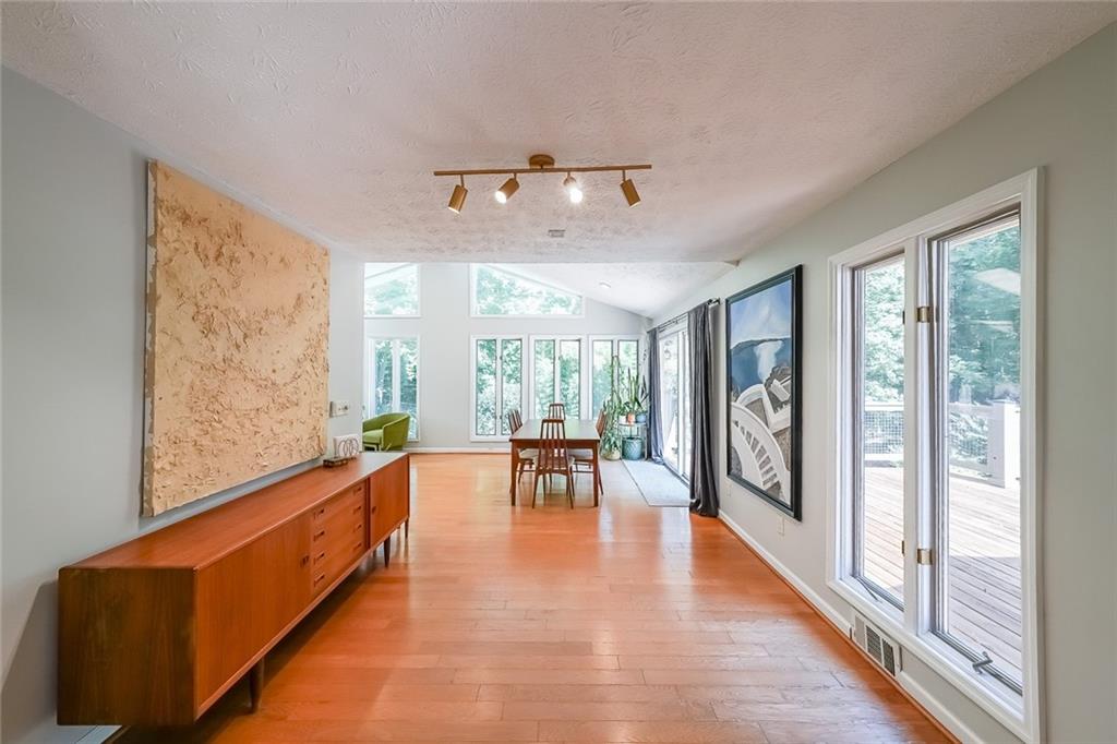 Burnt Hickory Hills - Residential