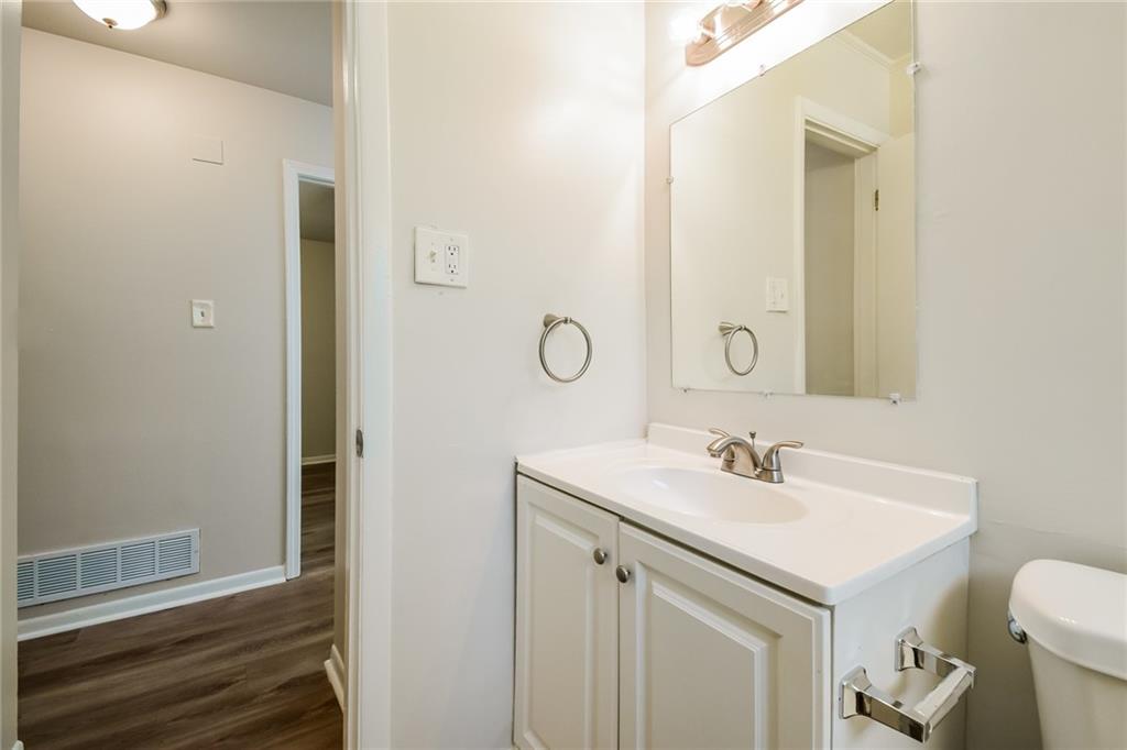 1237 Gale Drive, Norcross, Georgia image 23