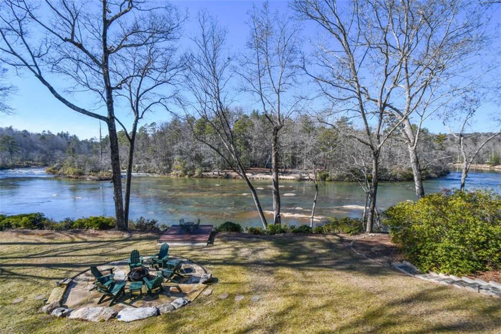 1207 Old River Road