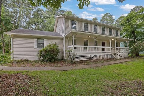 Homes For Sale - 2055 Pinella Drive<br/> Grayson, GA 30017