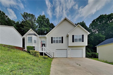 Homes For Rent - 6316 Wellington Court<br/> Douglasville, GA 30134