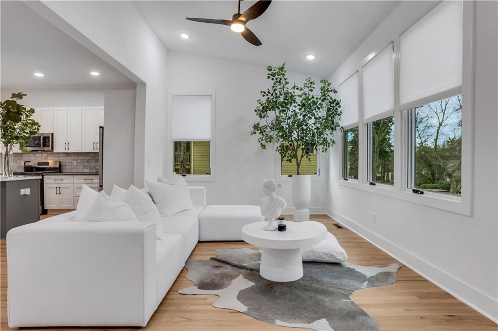 875 Center Hill Avenue NW