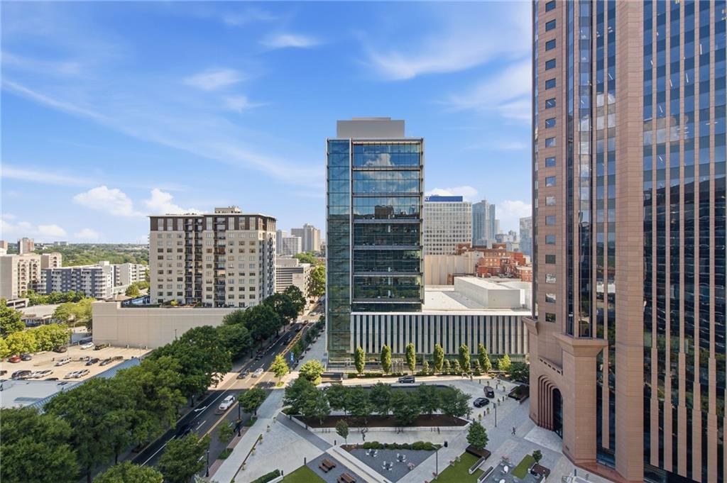 620 Peachtree Street NE 1607