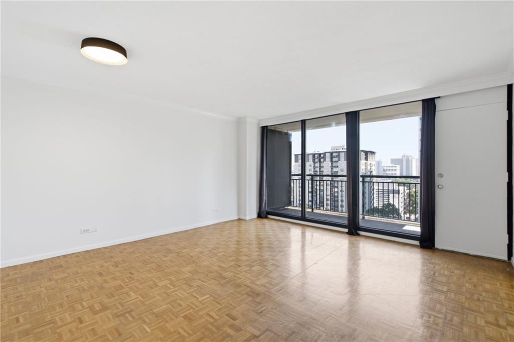 620 Peachtree Street NE 1607