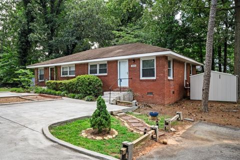 Duplex in Lilburn GA 2008 McDaniels Bridge Road.jpg