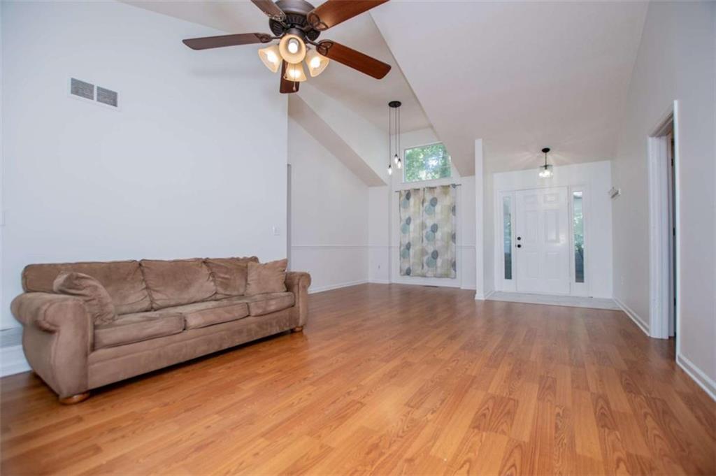4233 Sturbridge Drive