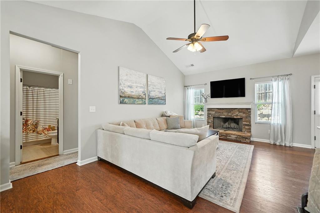 119 Kestrel Court E