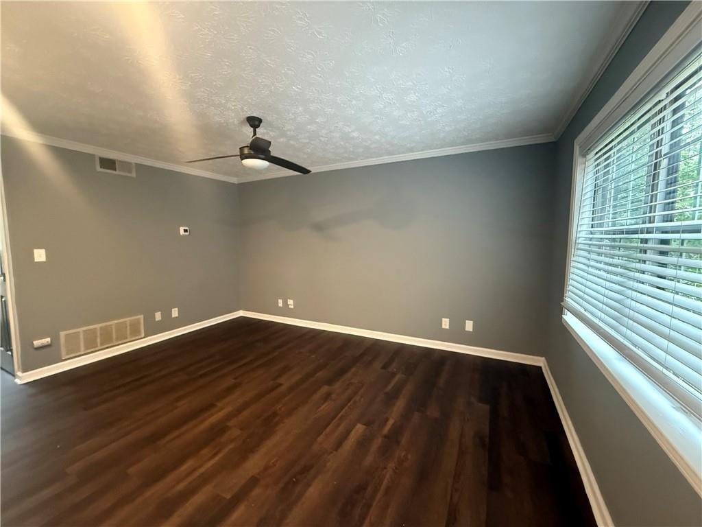 1235 Riverside Drive C8